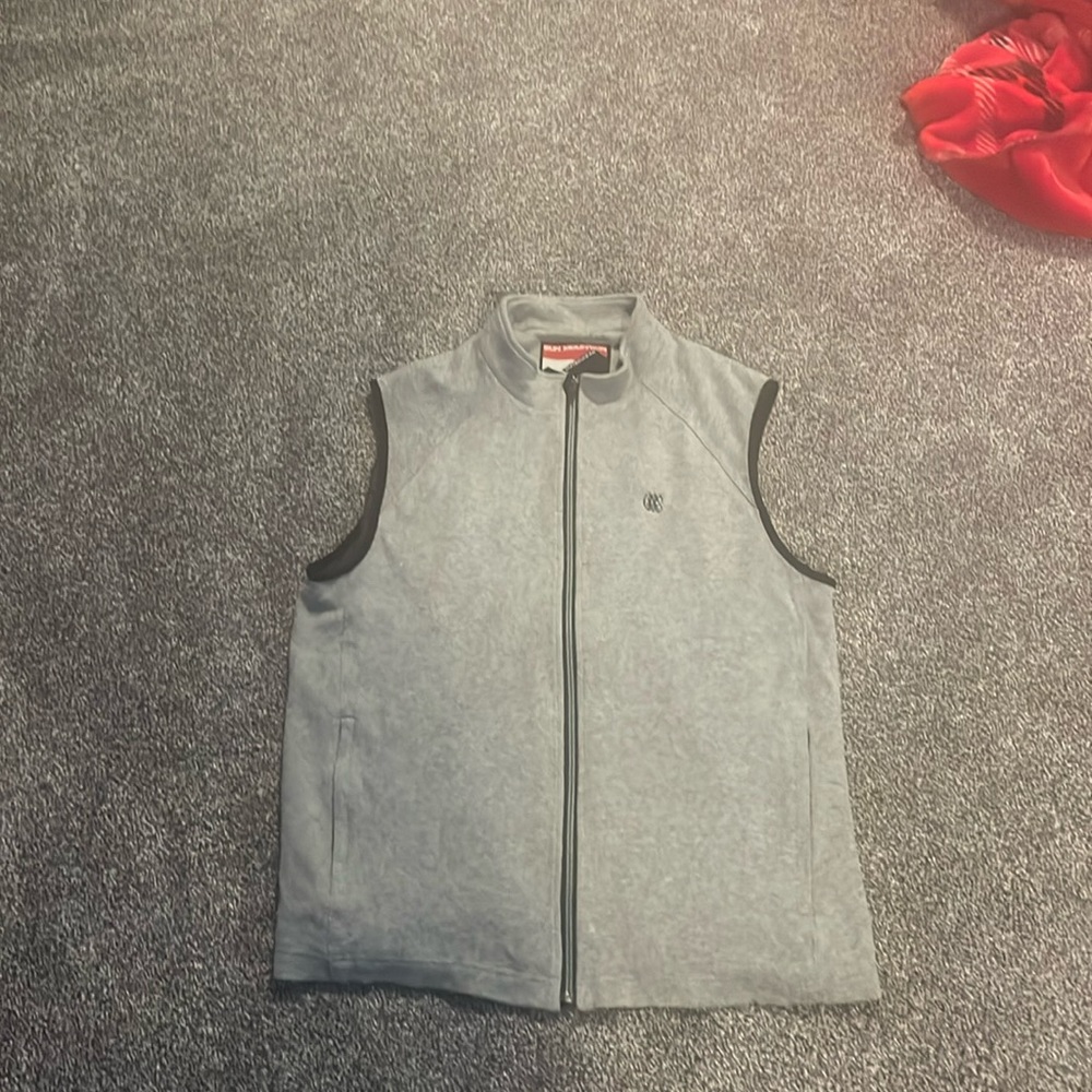 Sun Mountain nylon lined golf vest. Perfect shape. Xl